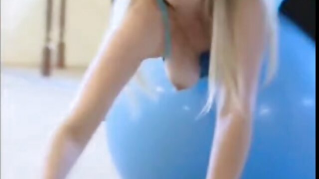 赤毛のアクティブなうめき声。 無料 セックス 動画 女性 向け