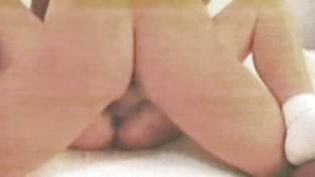 美しさは初めてアナルセックスをしています。 セックス 無料 女性 向け
