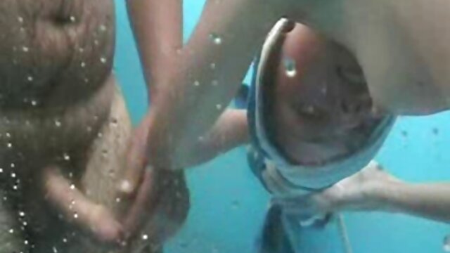 美しい体を持つ裸の女の子。 女の子 専用 エッチ 動画