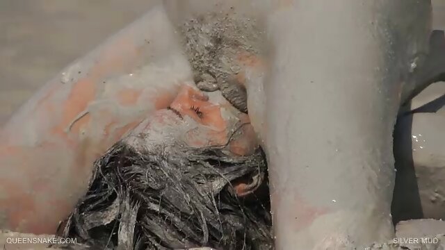 ジョニーはお尻の義理の娘をクソ。 女性 用 セックス 動画